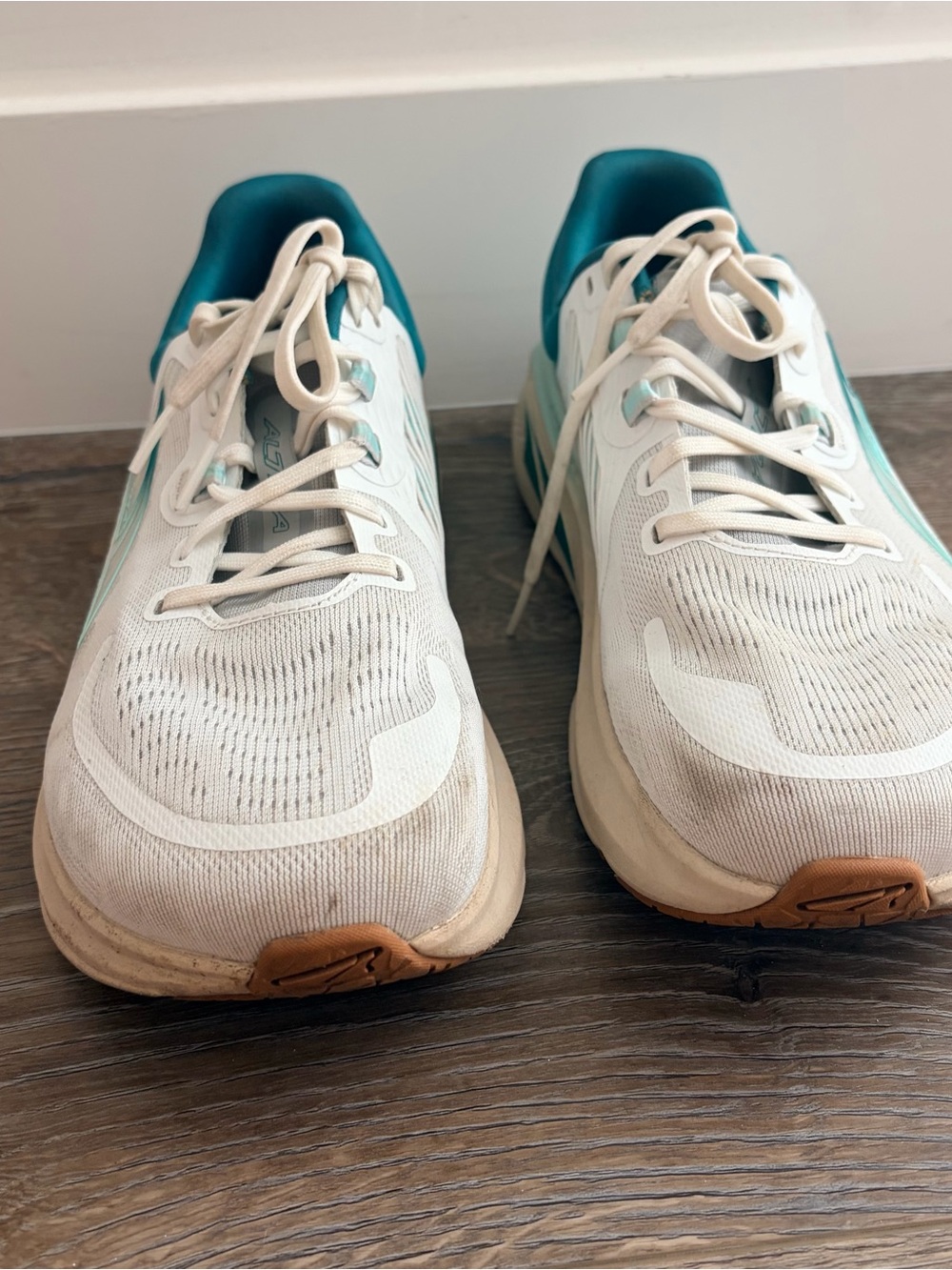 Altra Women's Running Sneakers in Cream and Teal women’s 8.5 - Picture 8 of 10